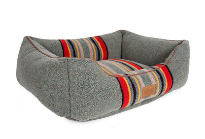 Pendleton Vintage Camp Berber Kuddler Dog Bed